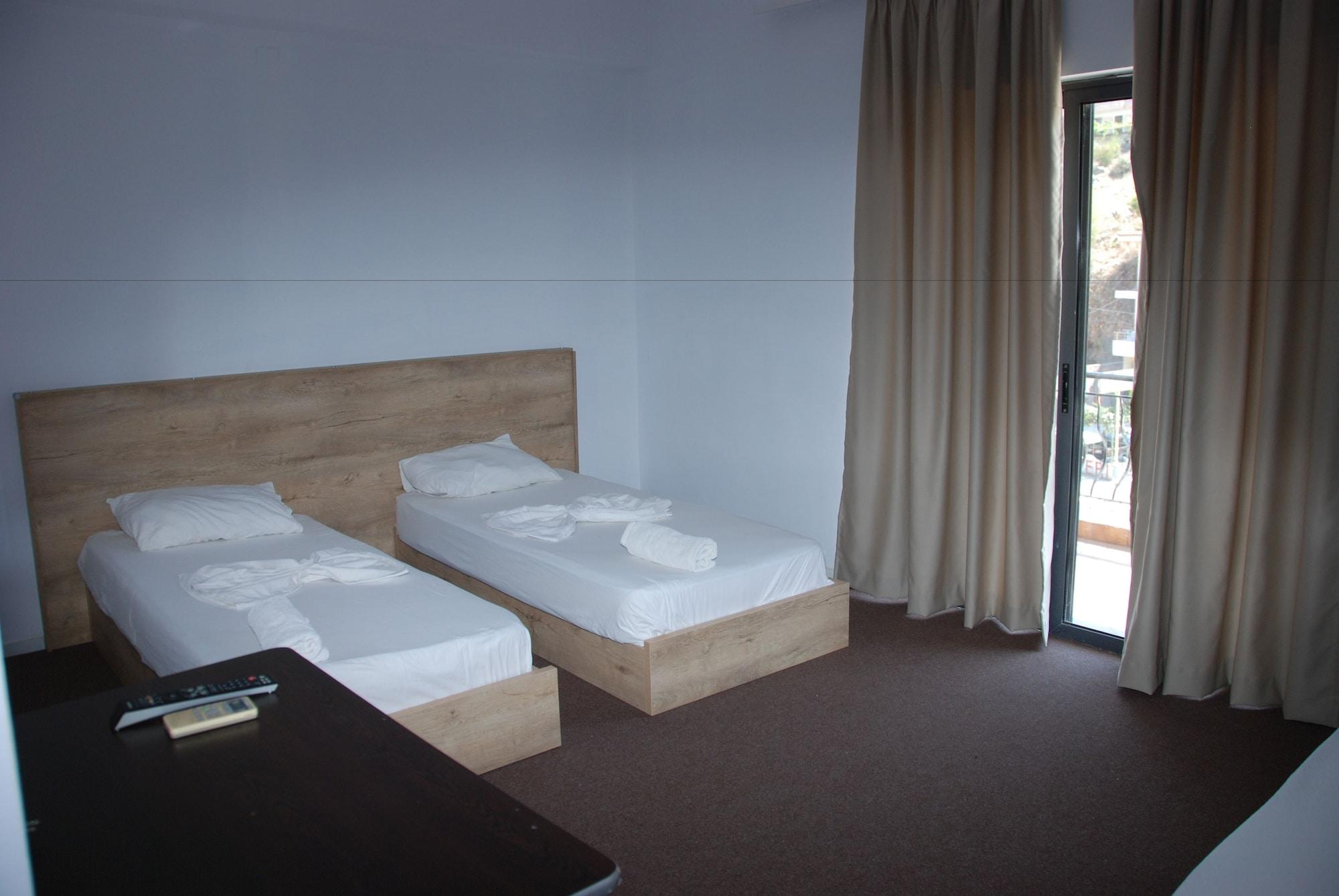 Hotel Freskia 3*