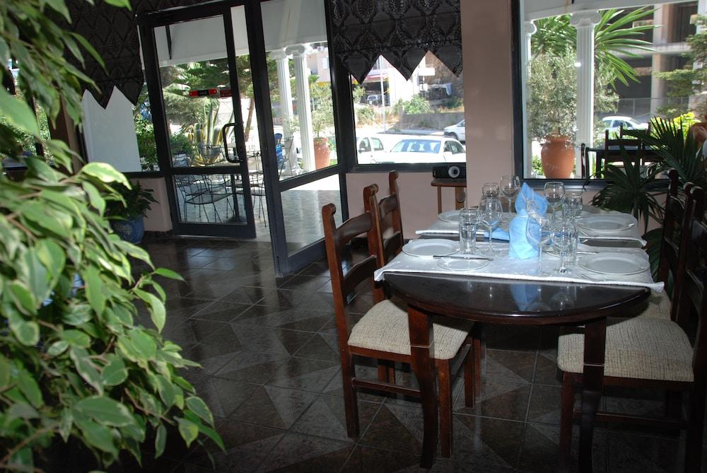 Freskia Hotel